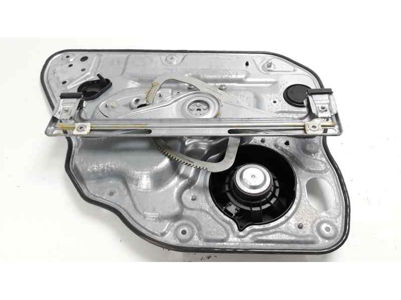 Recambio de elevalunas trasero derecho para volvo s40 berlina 1.8 momentum referencia OEM IAM 8679083 106104518 118634