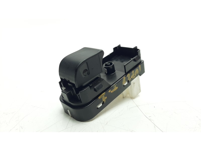 Recambio de mando elevalunas trasero izquierdo para mazda 2 lim. () 1.5 16v cat referencia OEM IAM D09H66370  