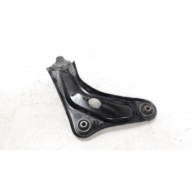 Recambio de brazo suspension inferior delantero izquierdo para citroen c-elysée 1.5 blue-hdi fap referencia OEM IAM 9675031880  