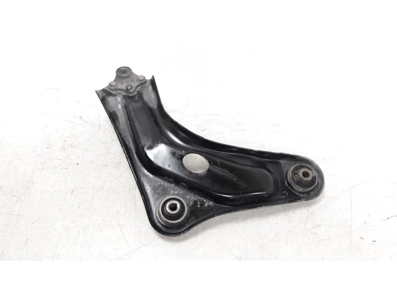 Recambio de brazo suspension inferior delantero izquierdo para citroen c-elysée 1.5 blue-hdi fap referencia OEM IAM 9675031880  