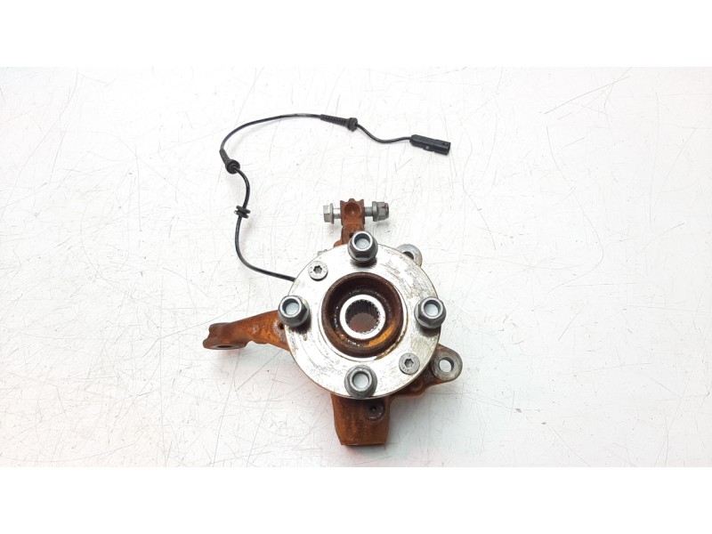 Recambio de mangueta delantera derecha para dacia sandero referencia OEM IAM 400143444R  