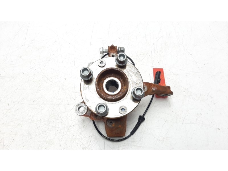 Recambio de mangueta delantera izquierda para dacia sandero referencia OEM IAM 400158414R  