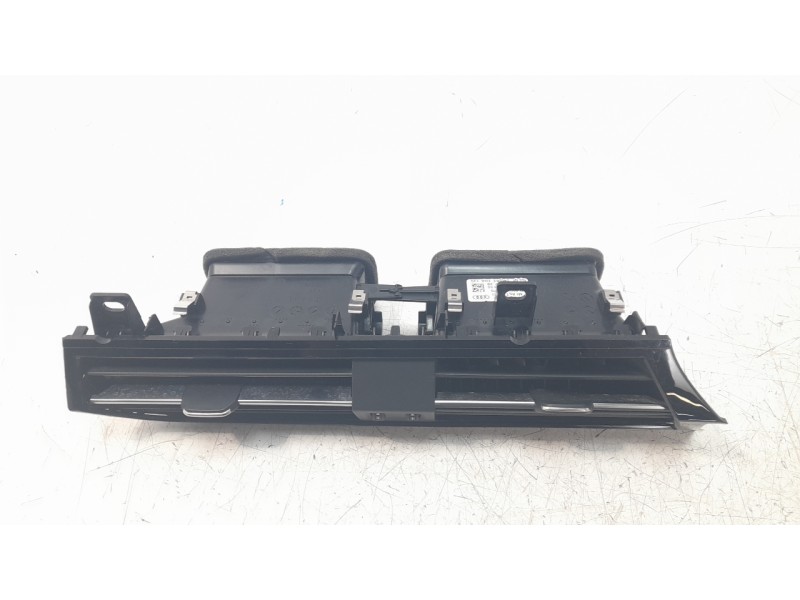 Recambio de rejilla aireadora para audi q3 (f3b) referencia OEM IAM 83B8209036PS  