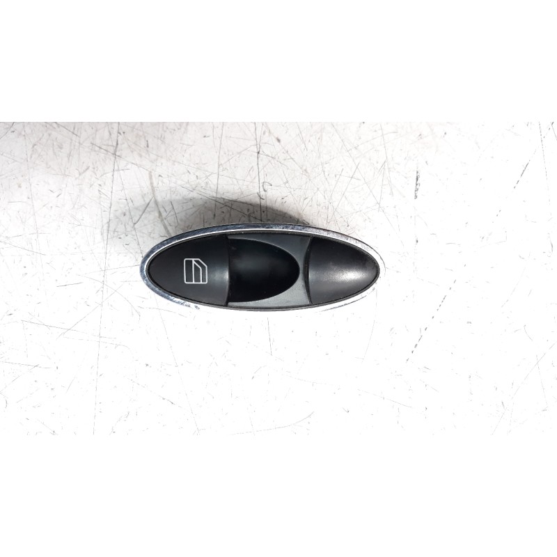 Recambio de mando elevalunas trasero derecho para mercedes-benz clase e (w211) berlina 2.6 cat referencia OEM IAM A2118218651 21