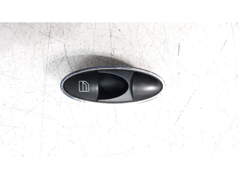 Recambio de mando elevalunas trasero derecho para mercedes-benz clase e (w211) berlina 2.6 cat referencia OEM IAM A2118218651 21