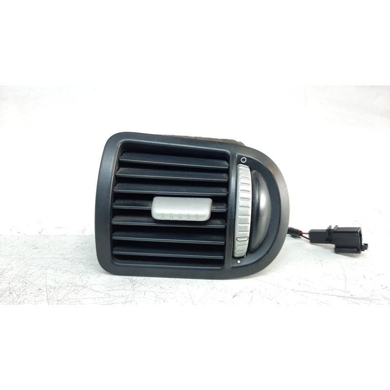 Recambio de aireador derecho para porsche cayenne (typ 9pa) turbo s referencia OEM IAM 7L5819704B  