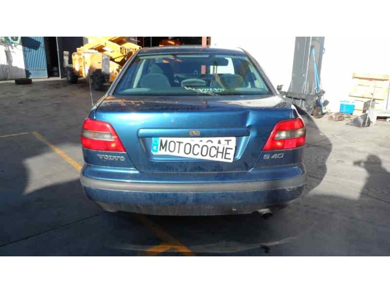 volvo s40 berlina del año 1998