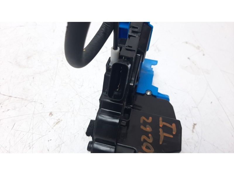 Recambio de cerradura puerta trasera izquierda para kia cee´d concept referencia OEM IAM 81410A2400  