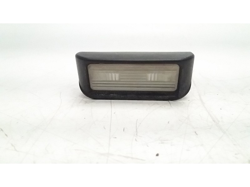 Recambio de piloto matricula para peugeot partner kombi 1.6 16v hdi referencia OEM IAM 9683421680  