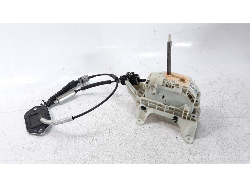 Recambio de palanca cambio para hyundai ioniq referencia OEM IAM 46700F2210  