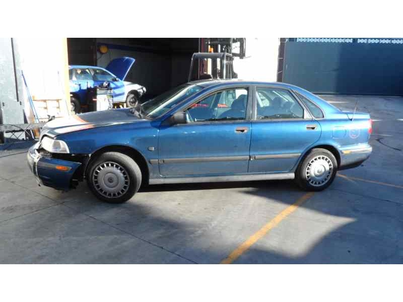 volvo s40 berlina del año 1998