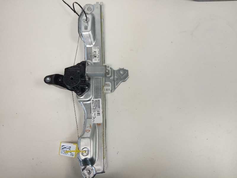 Recambio de elevalunas trasero derecho para renault kadjar zen referencia OEM IAM 827004EA0A  