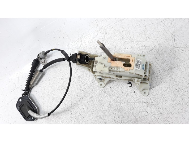 Recambio de palanca cambio para hyundai ioniq referencia OEM IAM 46700F2210  