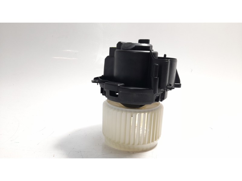 Recambio de ventilador calefaccion para dacia sandero referencia OEM IAM M01163606870  