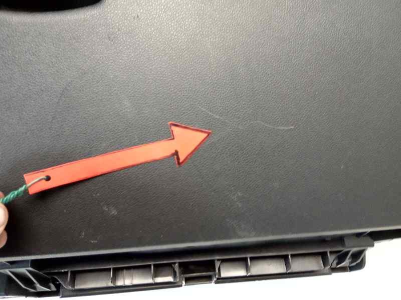 Recambio de guantera para renault kadjar zen referencia OEM IAM 685002635R  