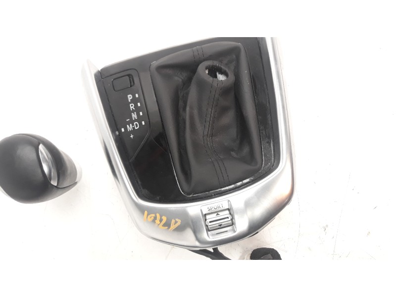 Recambio de pomo palanca cambio para mazda 2 lim. () 1.5 16v cat referencia OEM IAM DA6D64334K  