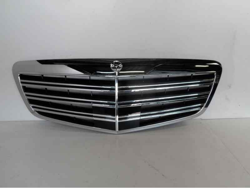 Recambio de rejilla delantera para mercedes-benz clase s (w221) berlina referencia OEM IAM A22188006839040  ME5282000