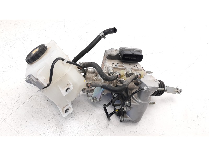 Recambio de abs para toyota rav 4 referencia OEM IAM 4727047030  