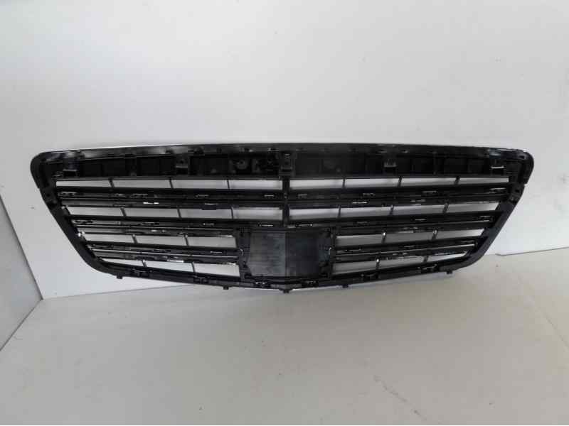 Recambio de rejilla delantera para mercedes-benz clase s (w221) berlina referencia OEM IAM A22188006839040  ME5282000