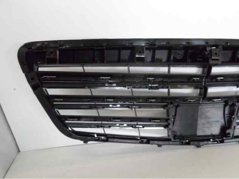 Recambio de rejilla delantera para mercedes-benz clase s (w221) berlina referencia OEM IAM A22188006839040  ME5282000