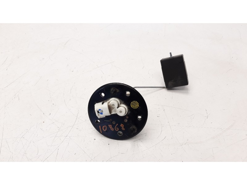 Recambio de aforador para toyota rav 4 referencia OEM IAM 8332049205 48080 