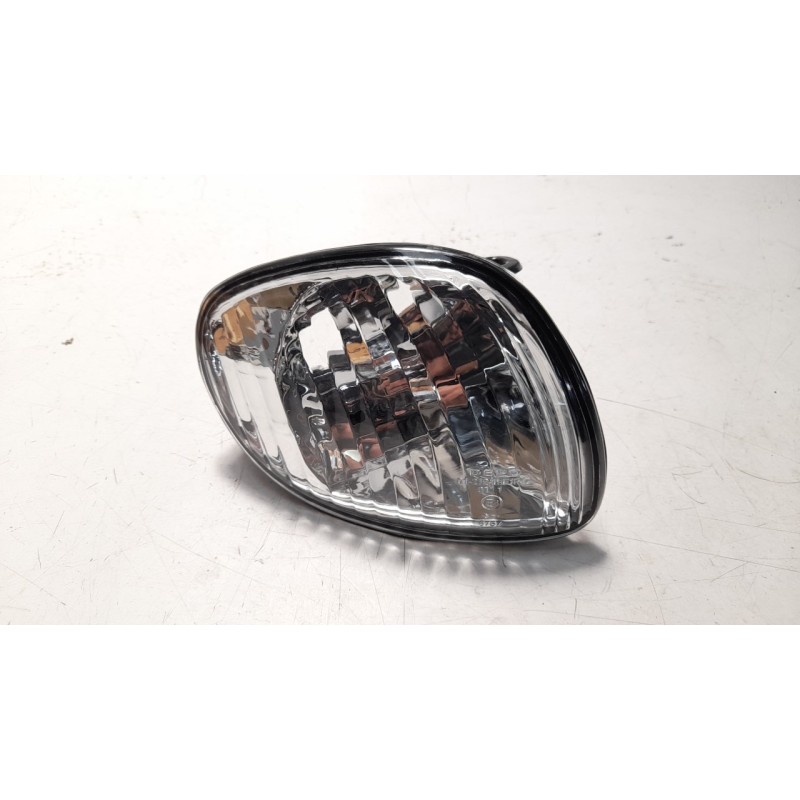 Recambio de piloto delantero derecho para toyota corolla (e11) referencia OEM IAM 8151012890 108904420 TY0874013
