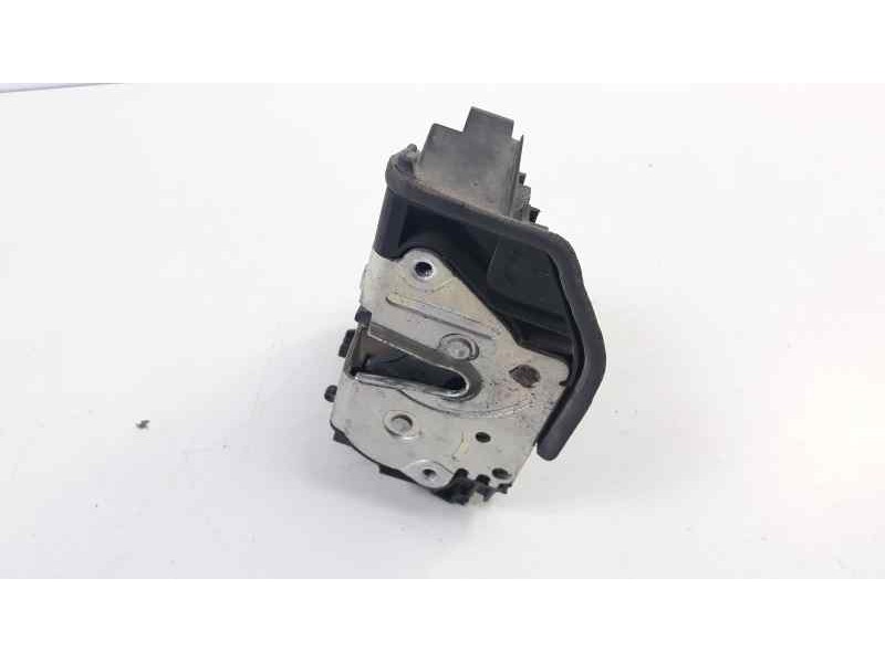 Recambio de cerradura puerta trasera derecha para bmw x3 (e83) 2.0d referencia OEM IAM 7167076  