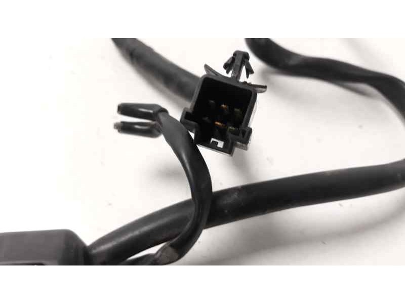 Recambio de piña luces derecha para triumph street triple street triple referencia OEM IAM   