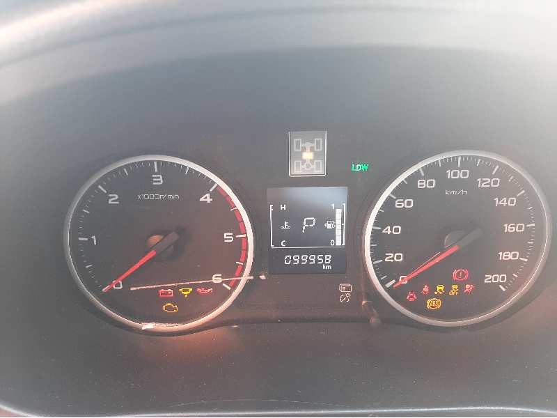 mitsubishi l 200 del año 2015