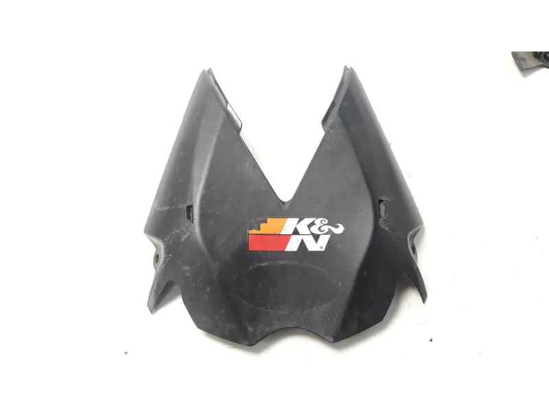 Recambio de moldura para triumph street triple street triple referencia OEM IAM 2303028  