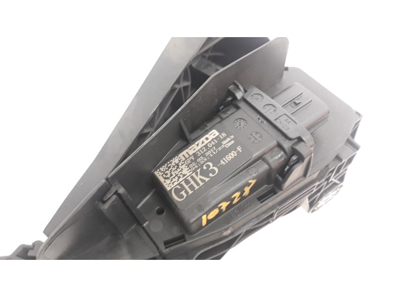 Recambio de potenciometro pedal para mazda 2 lim. () 1.5 16v cat referencia OEM IAM GHK341600F 6PV31204118 