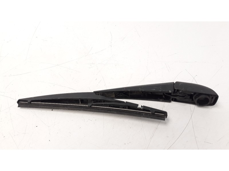 Recambio de brazo limpia trasero para toyota rav 4 referencia OEM IAM 8524142090  