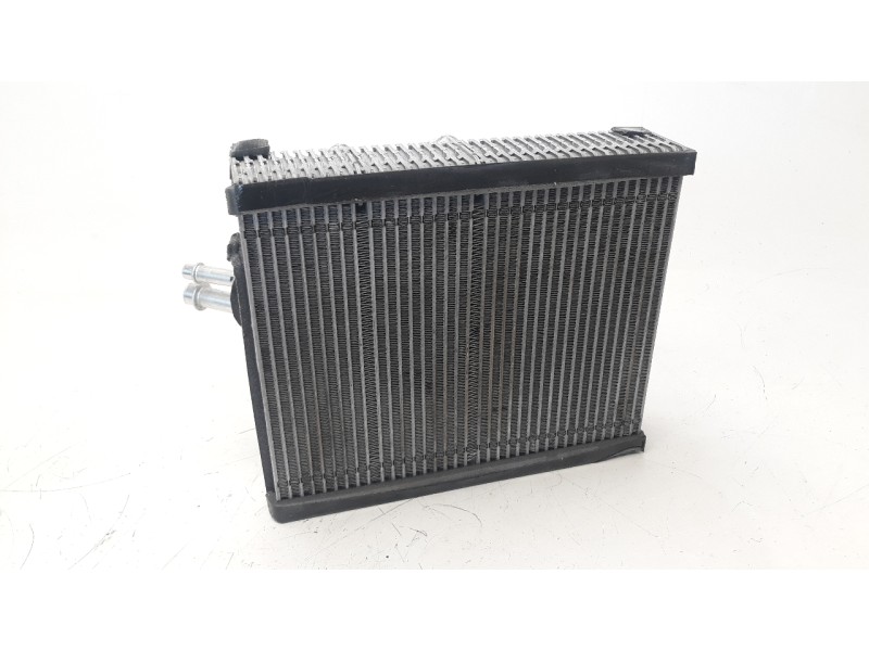 Recambio de evaporador aire acondicionado para porsche cayenne (typ 92aa) 3.0 tdi cat referencia OEM IAM 7P0820101B  