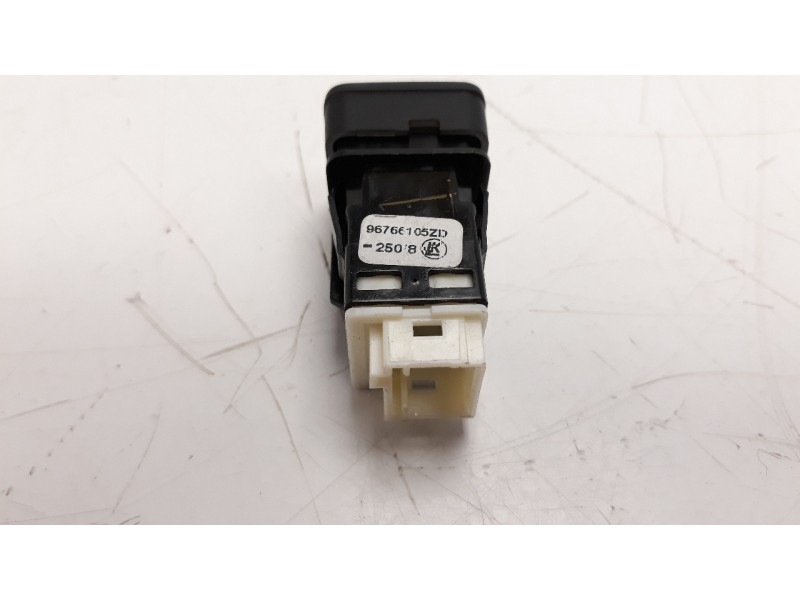 Recambio de interruptor para citroen c-elysée 1.5 blue-hdi fap referencia OEM IAM 96766105ZD  