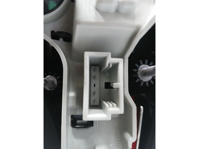 Recambio de piloto trasero derecho para volkswagen golf vii lim. sport by r-line bluemotion referencia OEM IAM 5G0945094AE 103F2