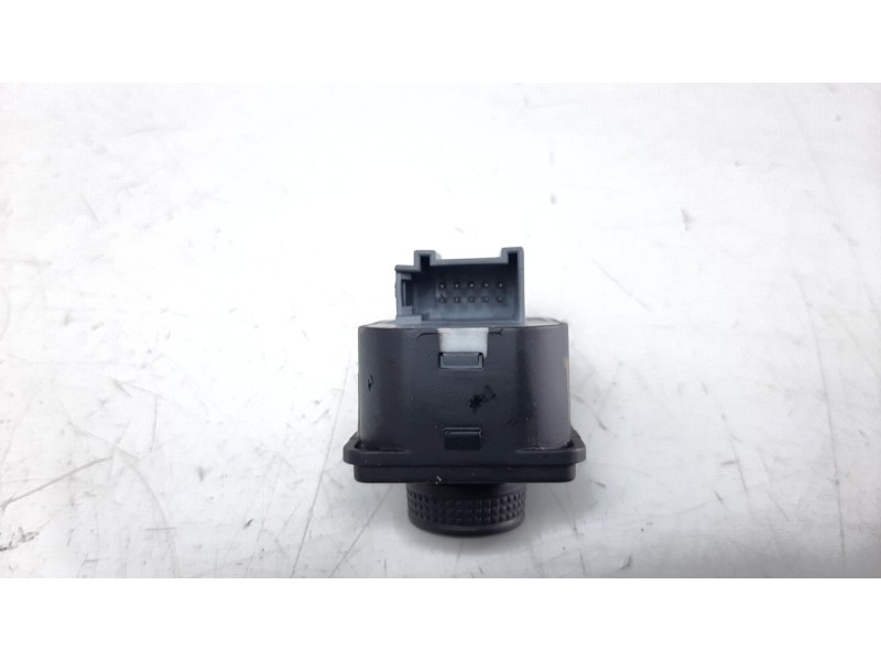 Recambio de mando retrovisor para volkswagen polo edition referencia OEM IAM 2G0959566AIFZ  