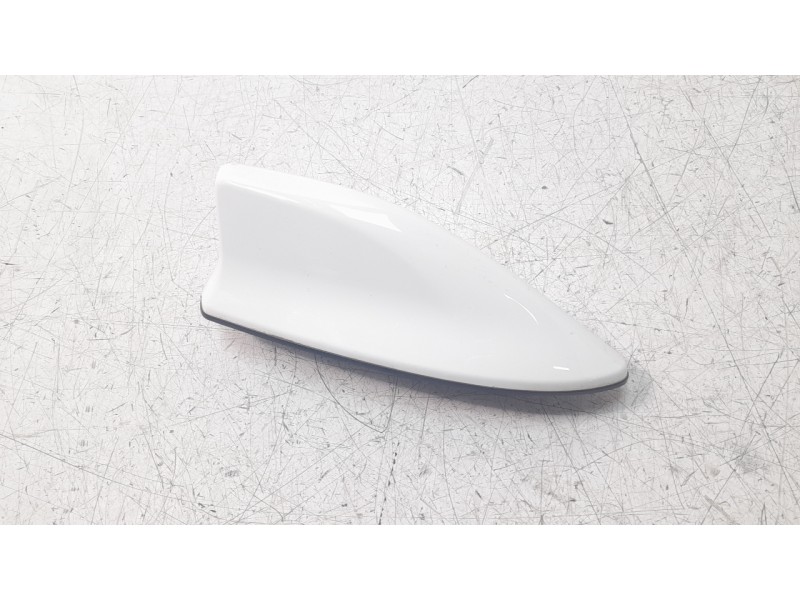 Recambio de antena para toyota corolla (e21) referencia OEM IAM 8676002090  