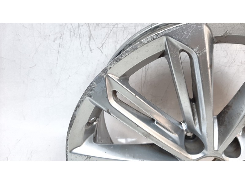 Recambio de llanta para volkswagen passat variant (cb5) r-line referencia OEM IAM 3G0601025R 19PULGADAS 