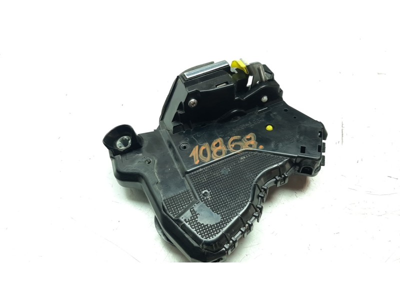 Recambio de cerradura puerta delantera izquierda para toyota rav 4 referencia OEM IAM 6904042241  