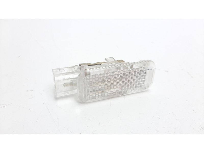 Recambio de luz interior para seat ibiza (6j5) referencia OEM IAM 4B0947415  