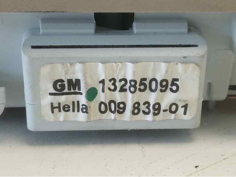 Recambio de luz interior para opel insignia berlina cosmo referencia OEM IAM 13285095  