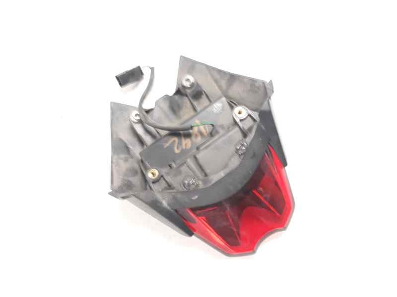 Recambio de piloto trasero central para triumph street triple street triple referencia OEM IAM T2700631  