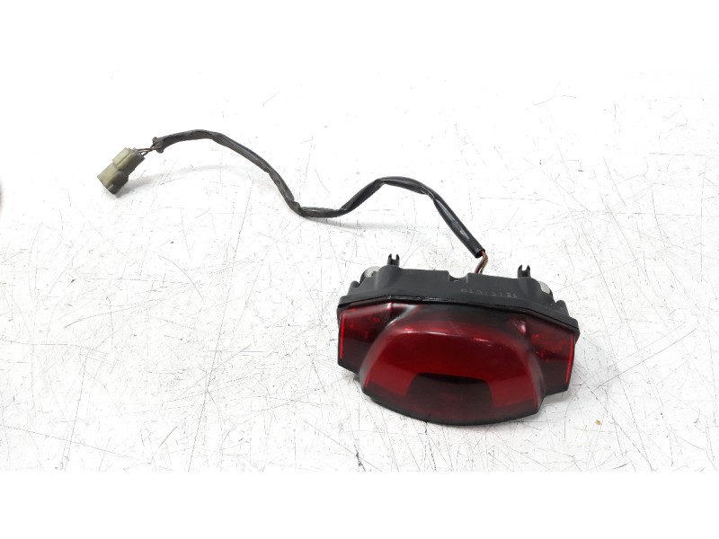 Recambio de piloto trasero central para ducati scrambler referencia OEM IAM 52510507A  