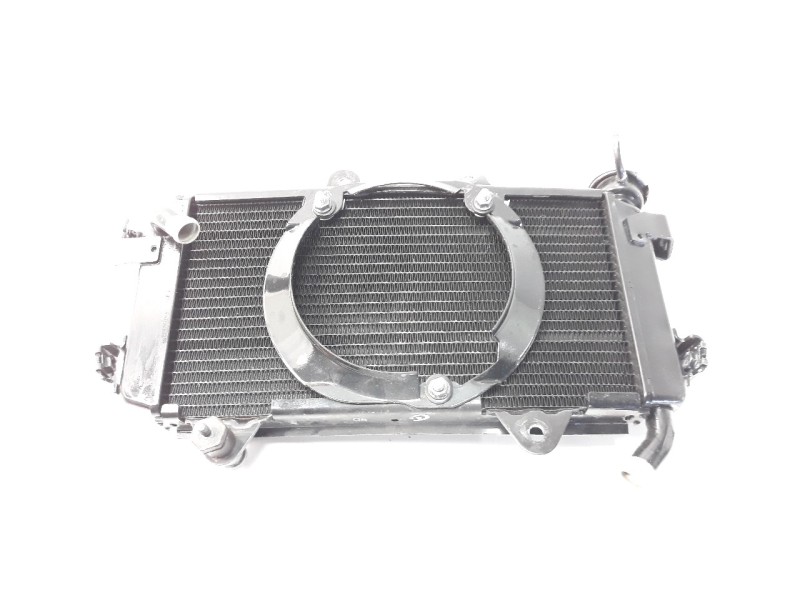 Recambio de radiador agua para ktm 390 duke 390 duke referencia OEM IAM 93035010033  
