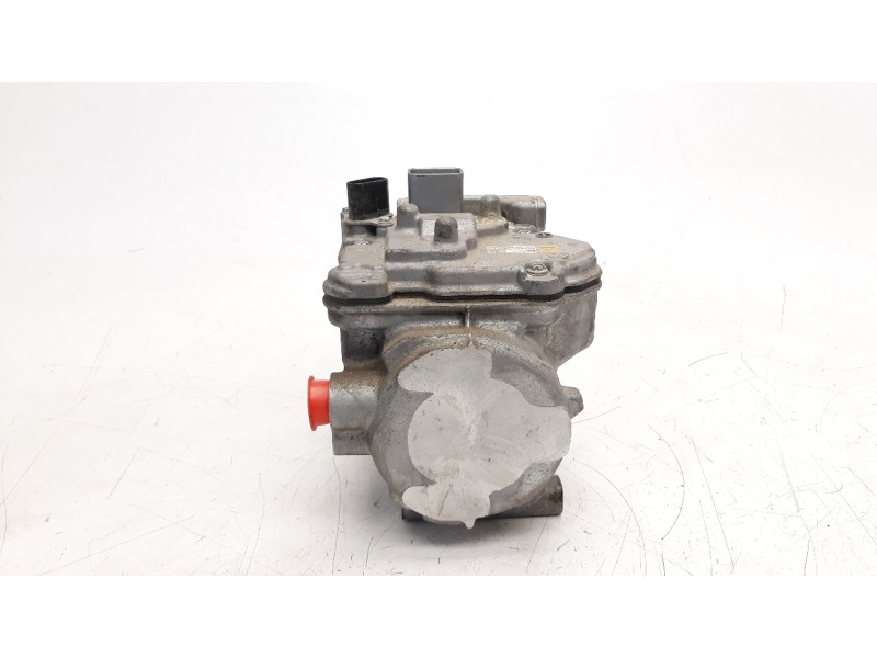Recambio de compresor aire acondicionado para toyota rav 4 referencia OEM IAM 8837033030  