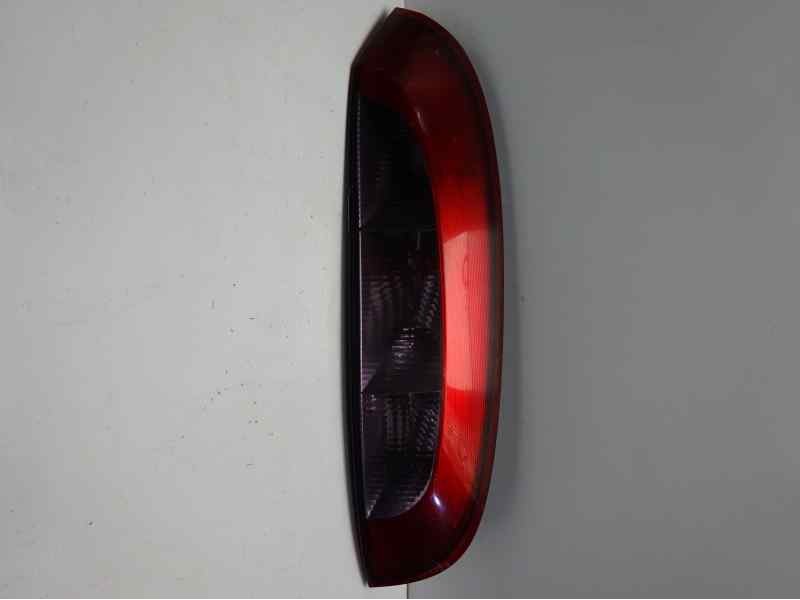 Recambio de piloto trasero derecho para opel corsa c club referencia OEM IAM 09196364  