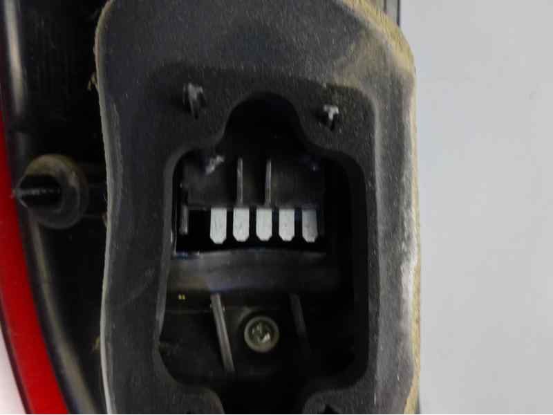 Recambio de piloto trasero derecho para opel corsa c club referencia OEM IAM 09196364  