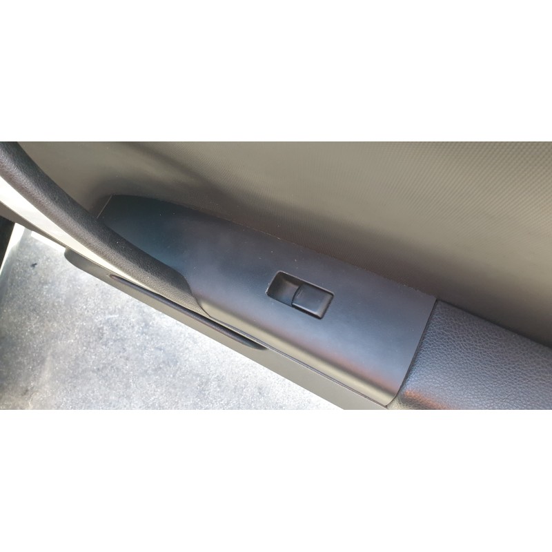 Recambio de mando elevalunas delantero derecho para nissan 350 z (z33) 3.5 v6 cat referencia OEM IAM 25411CD70D  
