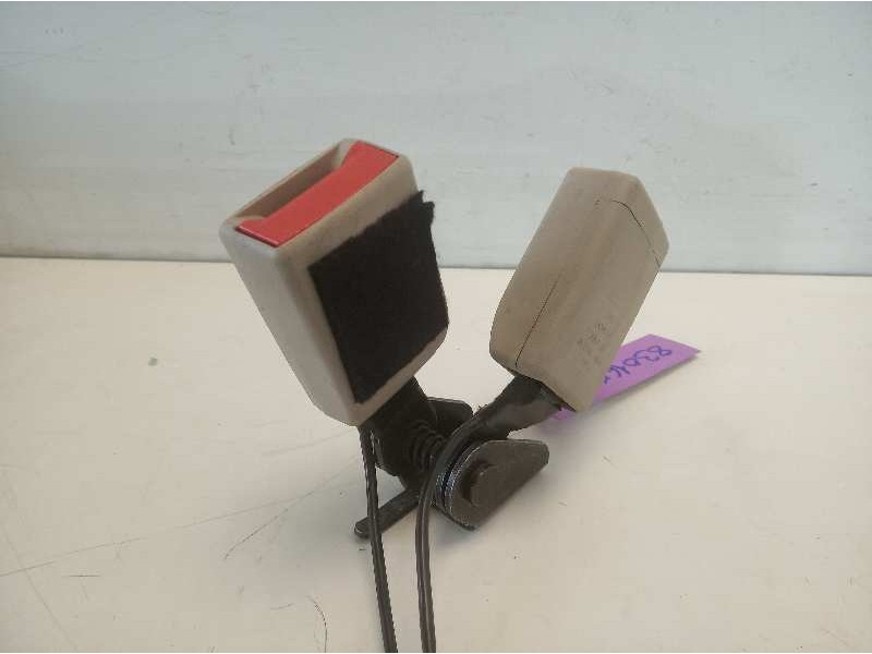 Recambio de cinturon seguridad trasero derecho para opel insignia berlina cosmo referencia OEM IAM 13295359  