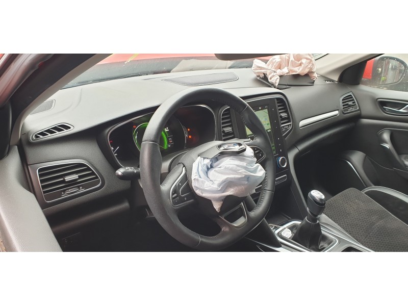 renault megane iv berlina 5p del año 2017